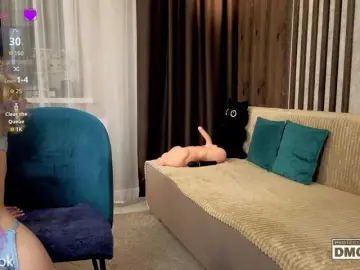 Hollywww  live sex cam