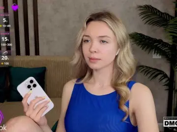 Hollywww  live sex cam