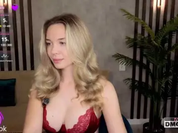 Hollywww  live sex cam