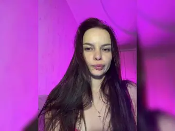 Klubnika13  live sex cam