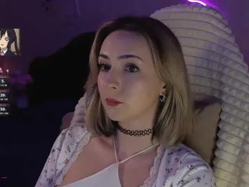 LollyGirlMoon  live sex cam