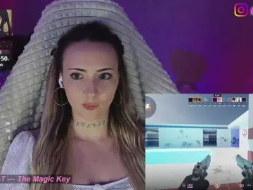 LollyGirlMoon  live sex cam