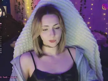 LollyGirlMoon  live sex cam