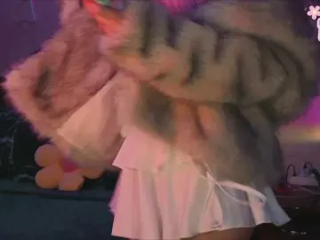 LollyGirlMoon  live sex cam