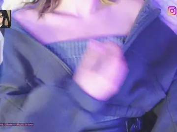 LollyGirlMoon  live sex cam