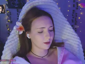 LollyGirlMoon  live sex cam