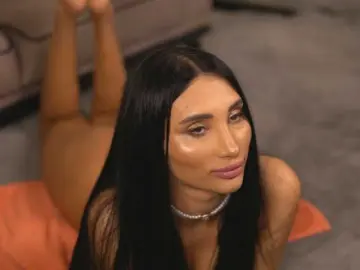 LunessaNoir  live sex cam