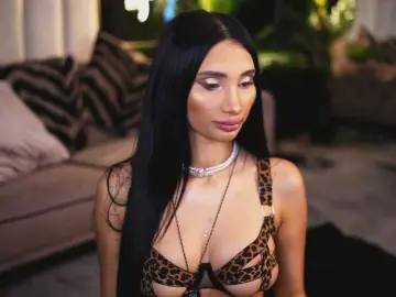 LunessaNoir  live sex cam