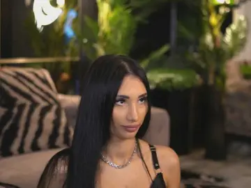 LunessaNoir  live sex cam