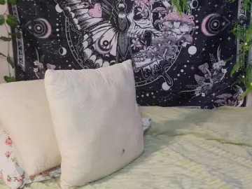 Sweeety-pie  live sex cam