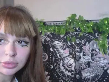 Sweeety-pie  live sex cam