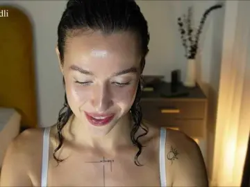 Algraiv  live sex cam