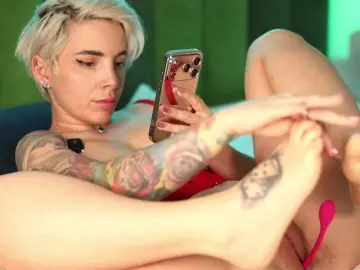 Daddyspixxie  live sex cam