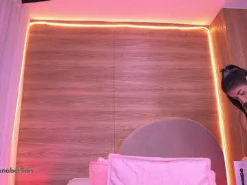 Sexy-danna  live sex cam