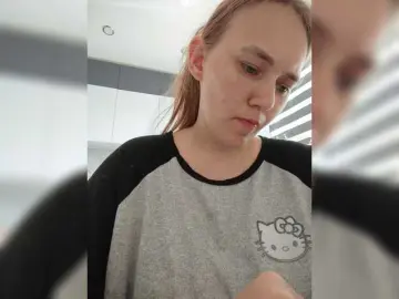 Kisa75  live sex cam