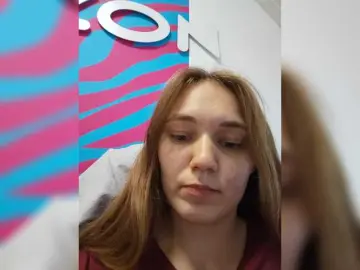 Kisa75  live sex cam