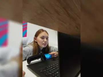 Kisa75  live sex cam