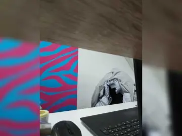Kisa75  live sex cam