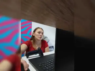 Kisa75  live sex cam