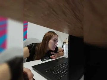 Kisa75  live sex cam