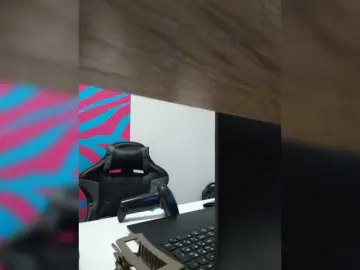 Kisa75  live sex cam