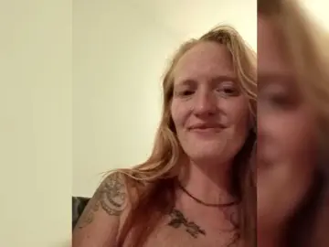 Smalltowncountrygirl1996  live sex cam