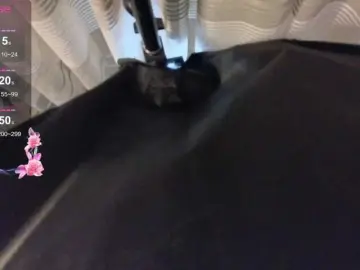 Iam-momiji  live sex cam