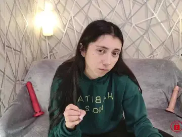 CharmingLIA  live sex cam