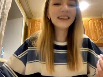 TyeshaDirksen  live sex cam