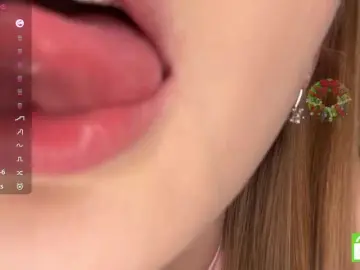 TyeshaDirksen  live sex cam