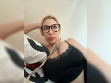 Zarinaaa  live sex cam