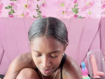 AngeyaPetite  live sex cam