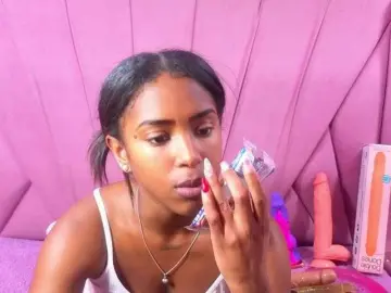 AngeyaPetite  live sex cam