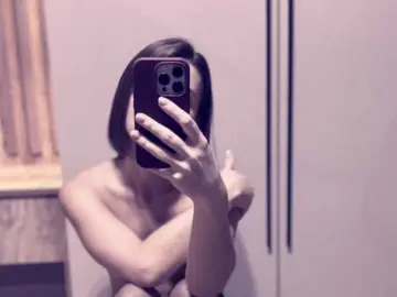 Jenniee  live sex cam