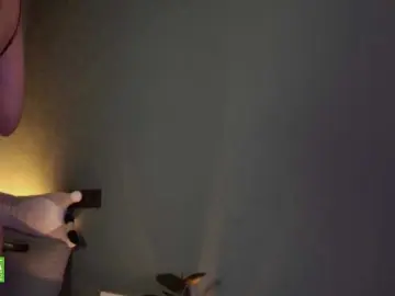 Jenniee  live sex cam