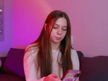 KiraBriis  live sex cam