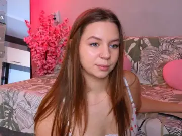 KiraBriis  live sex cam