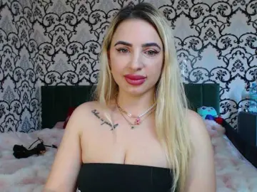 Lorasinclare  live sex cam