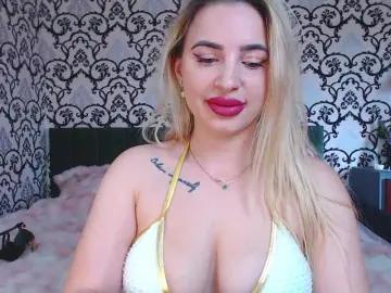 Lorasinclare  live sex cam