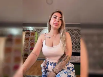 Lorasinclare  live sex cam