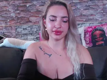 Lorasinclare  live sex cam