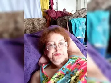 Madam-oss  live sex cam