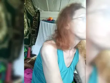 Madam-oss  live sex cam