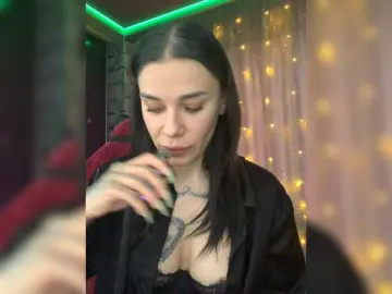 MaidenCrystal  live sex cam