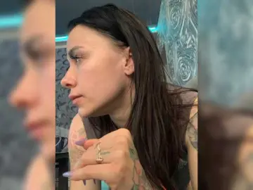 MaidenCrystal  live sex cam