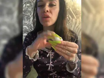 MaidenCrystal  live sex cam