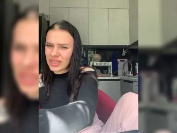 MaidenCrystal  live sex cam