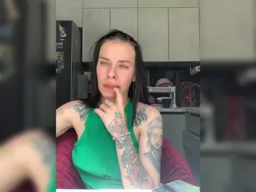 MaidenCrystal  live sex cam