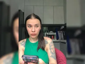 MaidenCrystal  live sex cam
