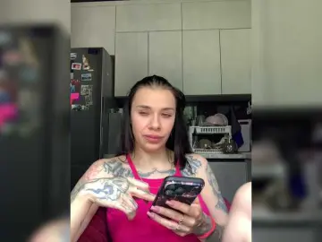 MaidenCrystal  live sex cam